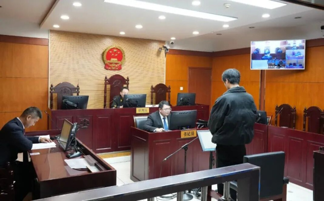 法庭里的“法治实践课”——宛城区法院邀请中学生旁听庭审